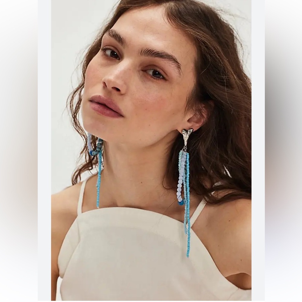 Free People Reese Elegant Blue Beaded Dangle Earrings NWT - Picture 2 of 5